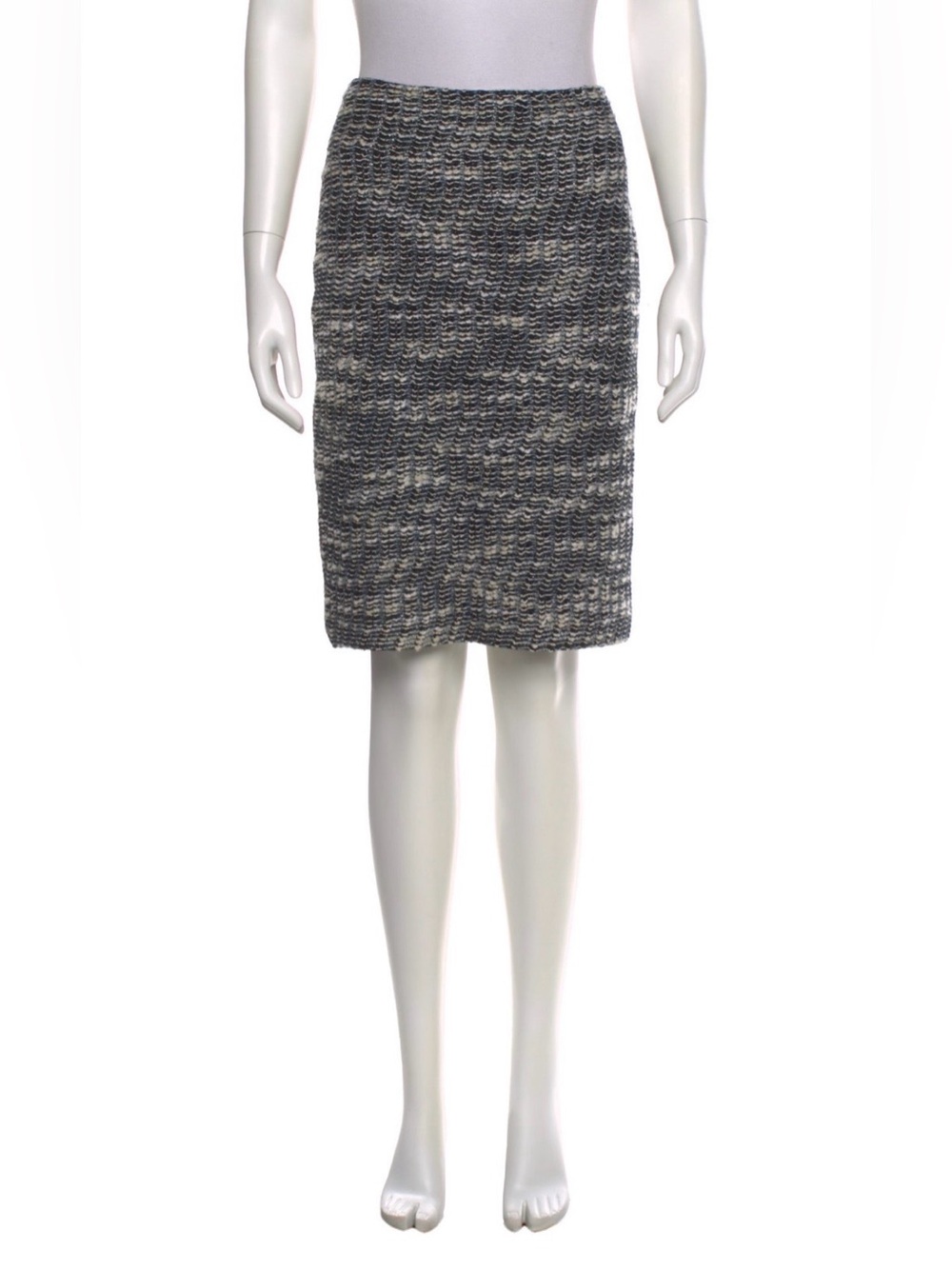 St. John knee length tweed wool skirt w silver metallic threads size 4